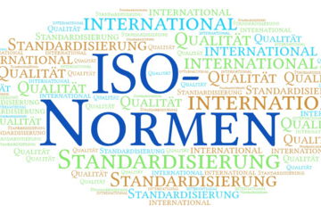 Die ISO-Normen, die in der Pharmaindustrie Anwendung finden, spielen eine Schlüsselrolle bei der Gewährleistung der Qualität und Sicherheit von Arzneimitteln, was sich unmittelbar auf die Gesundheit und das Wohlbefinden der Verbraucher auswirkt.