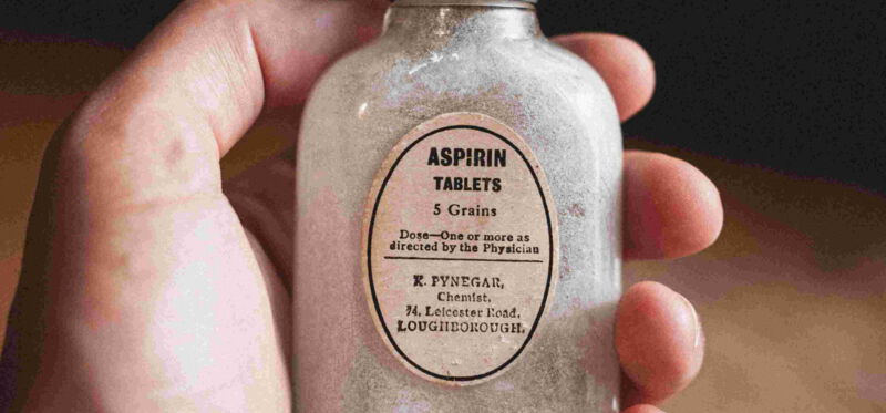 Die pharmazeutischen Produkte von Bayer durchlaufen einen strengen Qualitätssicherungsprozess. Dazu gehören regelmäßige GMP-Inspektionen, für die Pharma-Dolmetscher und GMP-Übersetzer (z.B. für Russisch und Englisch) gebraucht werden.