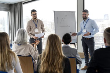 Definition, meaning and explanation of the term consecutive interpreting. Pharmaceutical interpreters working in GMP inspections mainly use consecutive interpreting - often with a language combination of Russian, English and German